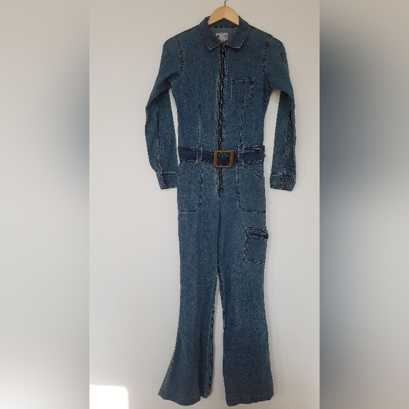 [SIDESTREET FASHIONS] Stretchy Jean Jumpsuit with Belt - Picture 3 of 16
